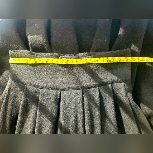 H&M Pleaded Wool Skirt , Size 4 - Picture 5 of 7
